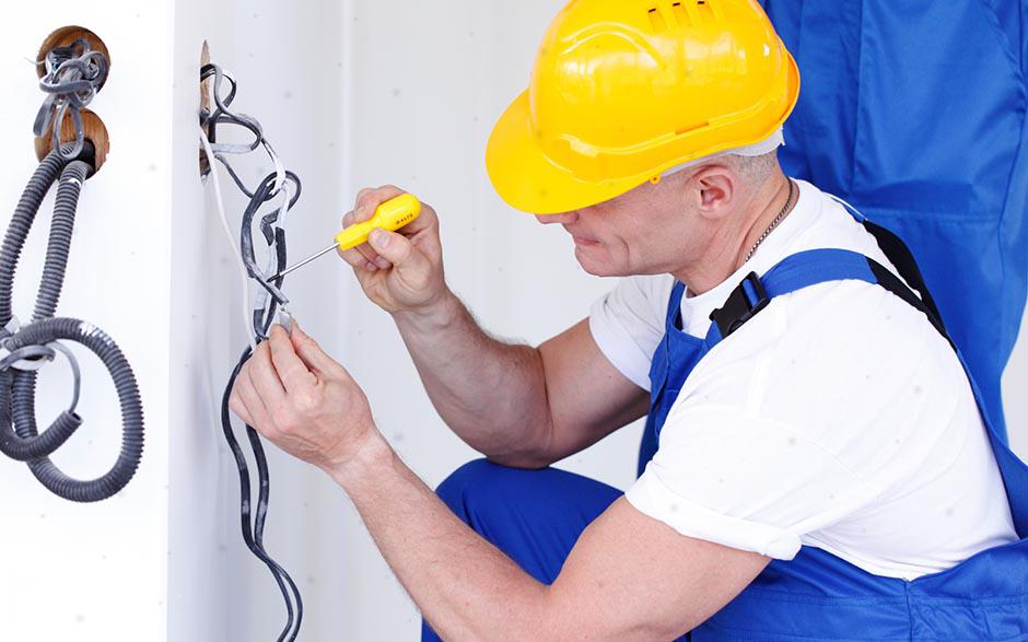 cherche électricien pas cher Buc